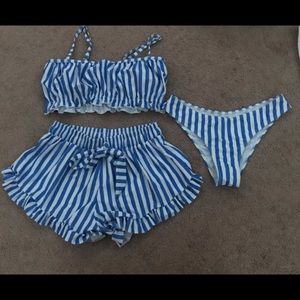 NWOT Cute bathing suit set size M
